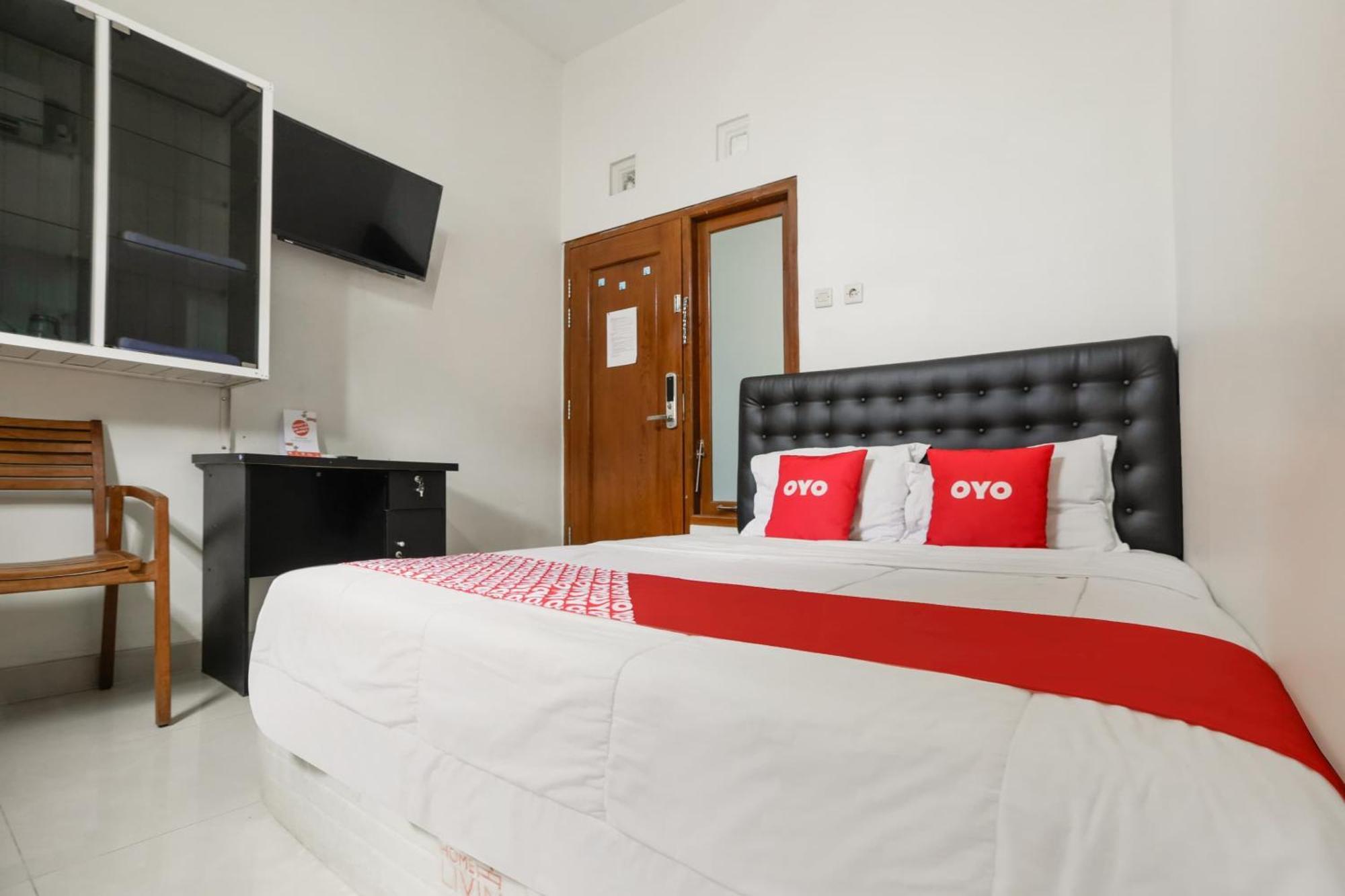 Super Oyo 3838 Tamansari Guest House Solo Buitenkant foto